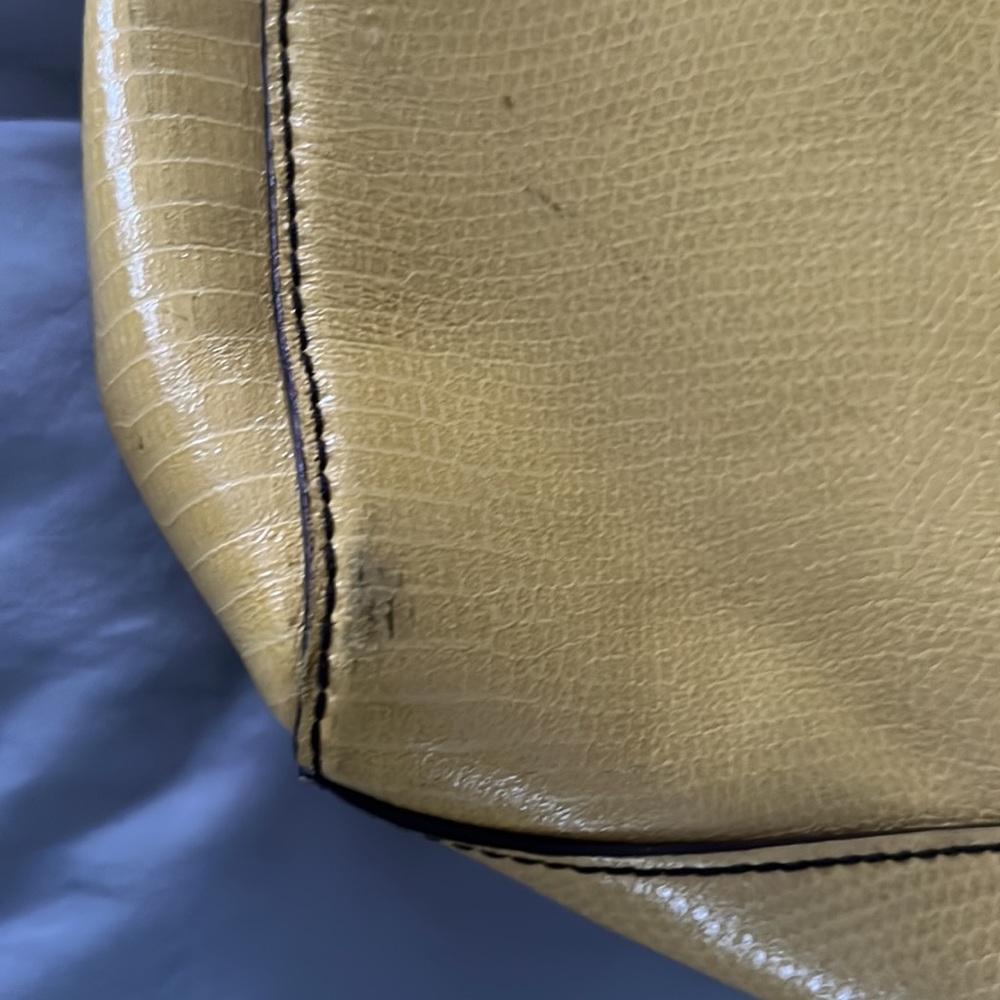 Yellow leather banana republic small shoulder bag - Picture 5 of 10